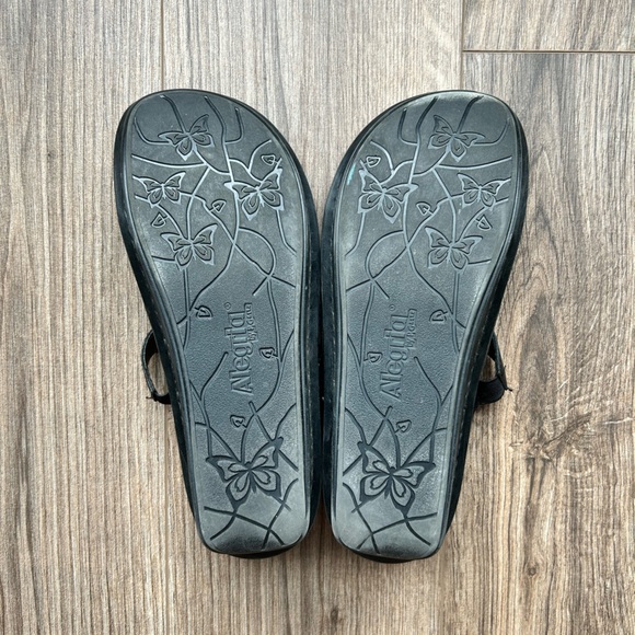 Traq by Alegria Black Leather Sandles | 39 - Picture 9 of 12